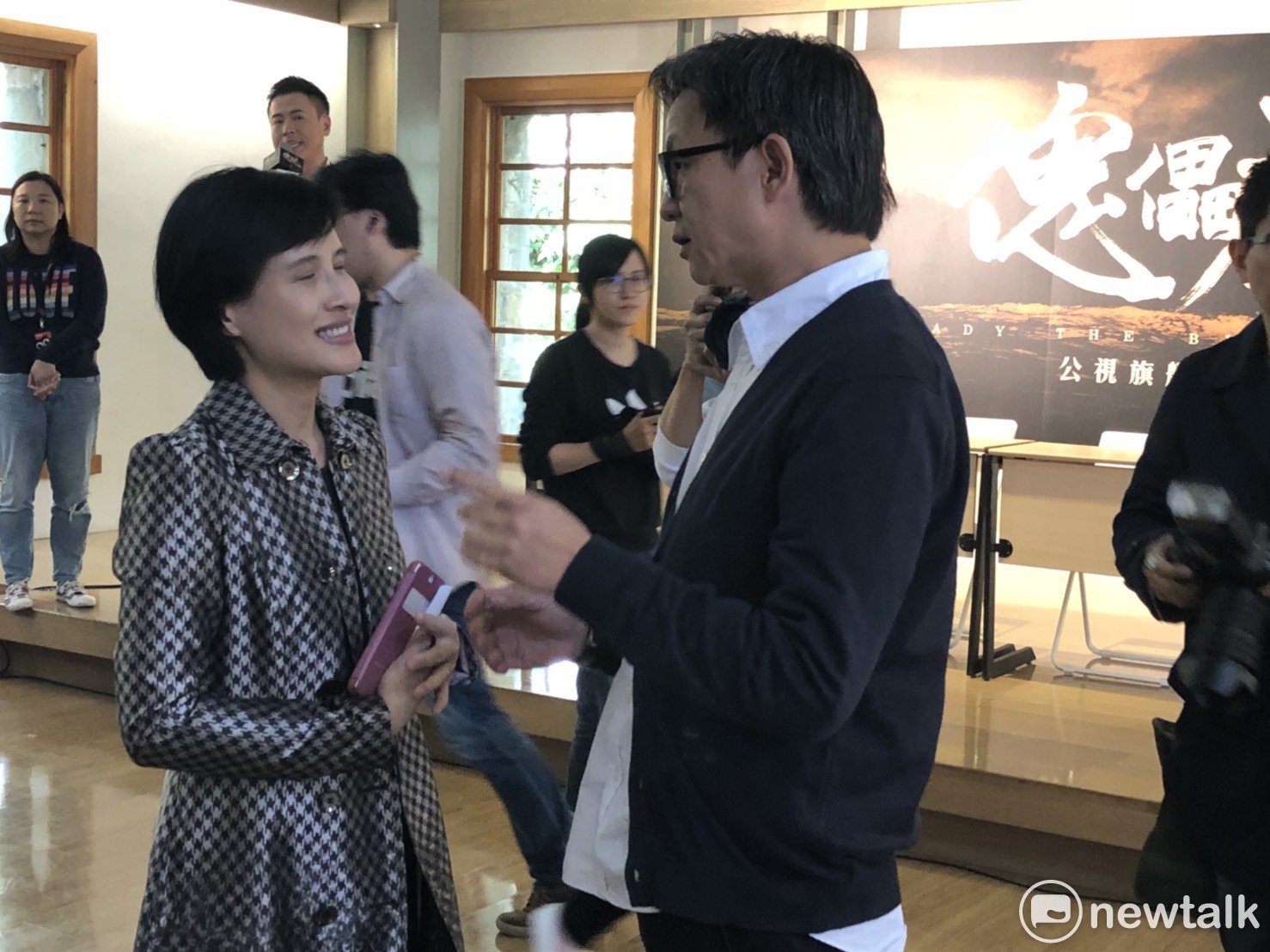 《傀儡花》導演曹瑞原與文化部長鄭麗君。 圖:陳奕/攝 《傀儡花》導演曹瑞原與文化部長鄭麗君。 圖:陳奕/攝