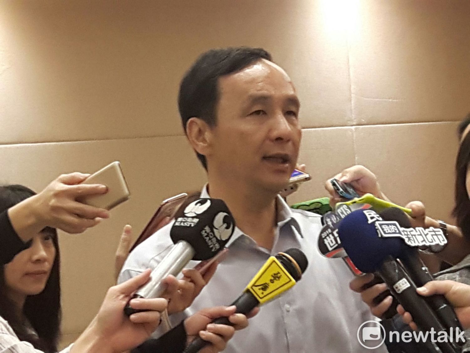曾為國民黨主席的新北市長朱立倫今(28)日表示,駁回台大校長管中閔的任命案是整個大學的自主大倒退。 圖:新頭殼資料照片 曾為國民黨主席的新北市長朱立倫今(28)日表示,駁回台大校長管中閔的任命案是整個大學的自主大倒退。 圖:新頭殼資料照片