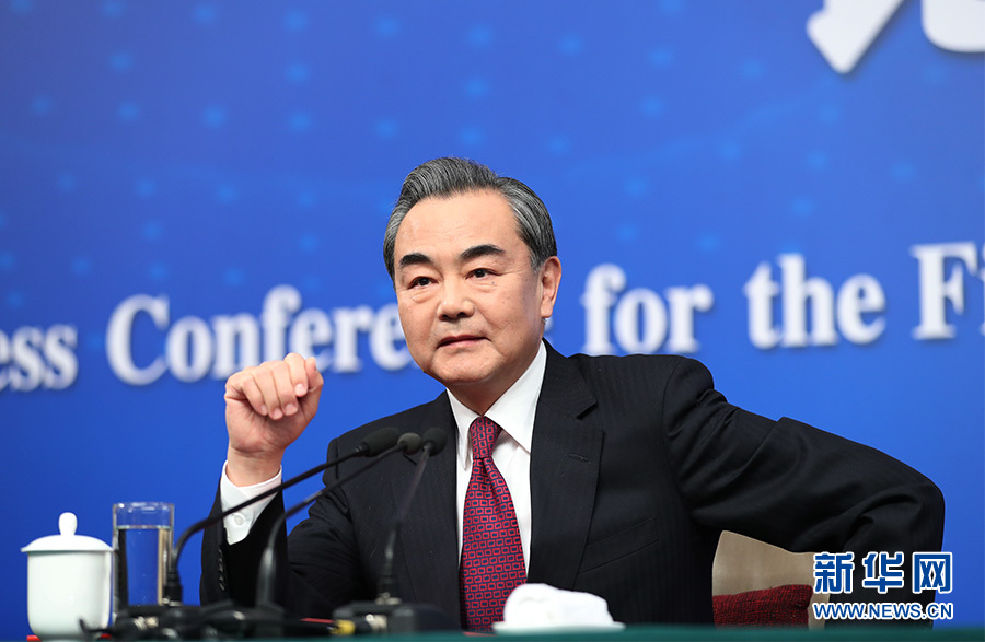 中國國務委員兼外交部長王毅今天起前往日本訪問,明天將與日本外務大臣河野太郎主持召開第4次中日經濟高層對話,恢復停滯7年多的雙邊經濟對話,並為5月中日韓領導人會議作準備。 中國國務委員兼外交部長王毅今天起前往日本訪問,明天將與日本外務大臣河野太郎主持召開第4次中日經濟高層對話,恢復停滯7年多的雙邊經濟對話,並為5月中日韓領導人會議作準備。