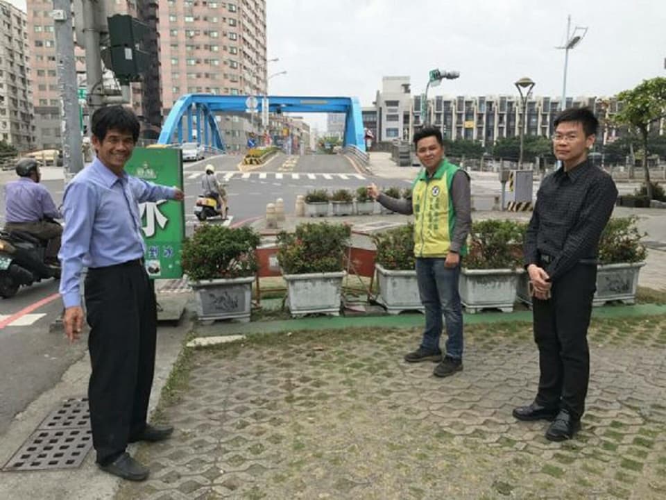 台南市議長賴美惠交棒給兒子李宗翰。 台南市議長賴美惠交棒給兒子李宗翰。