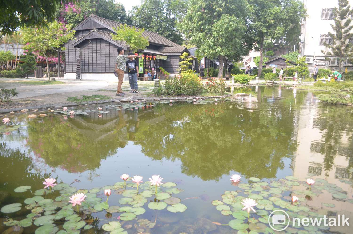 嘉義市的檜意森活村為大區域日式建築群,是遊客到嘉義市必遊景點。 圖:蔡坤龍/攝 嘉義市的檜意森活村為大區域日式建築群,是遊客到嘉義市必遊景點。 圖:蔡坤龍/攝