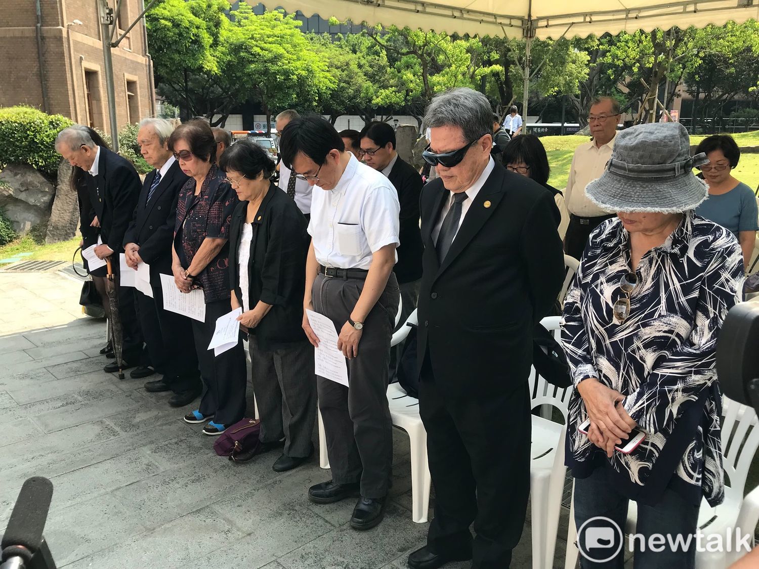 為228失蹤受難者默哀。 圖 : 周煊惠 / 攝 為228失蹤受難者默哀。 圖 : 周煊惠 / 攝