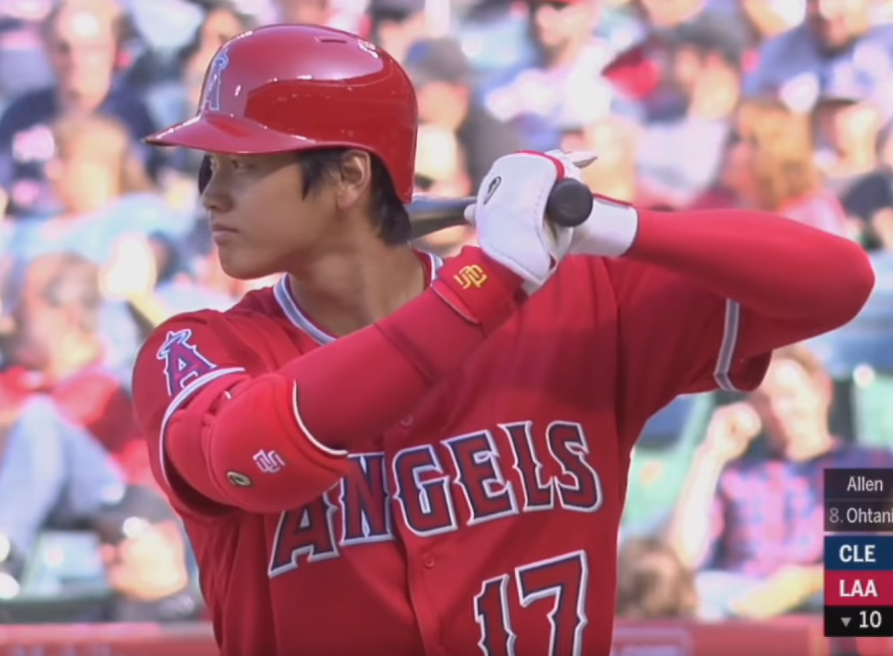 天使「二刀流」日籍球星大谷翔平勇奪美聯新人王獎項。 圖:翻攝自YOUTUBE 天使「二刀流」日籍球星大谷翔平勇奪美聯新人王獎項。 圖:翻攝自YOUTUBE