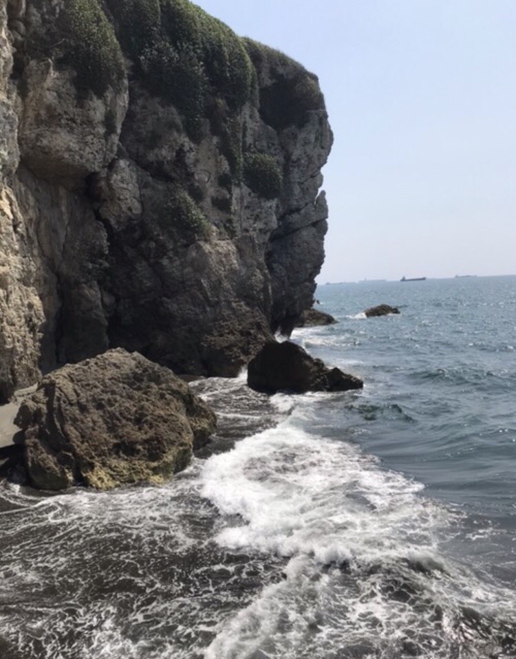 已有一百多年歷史的高雄燈塔,純白的塔身配上藍天輕而易舉就能拍出文青感美照! 已有一百多年歷史的高雄燈塔,純白的塔身配上藍天輕而易舉就能拍出文青感美照!