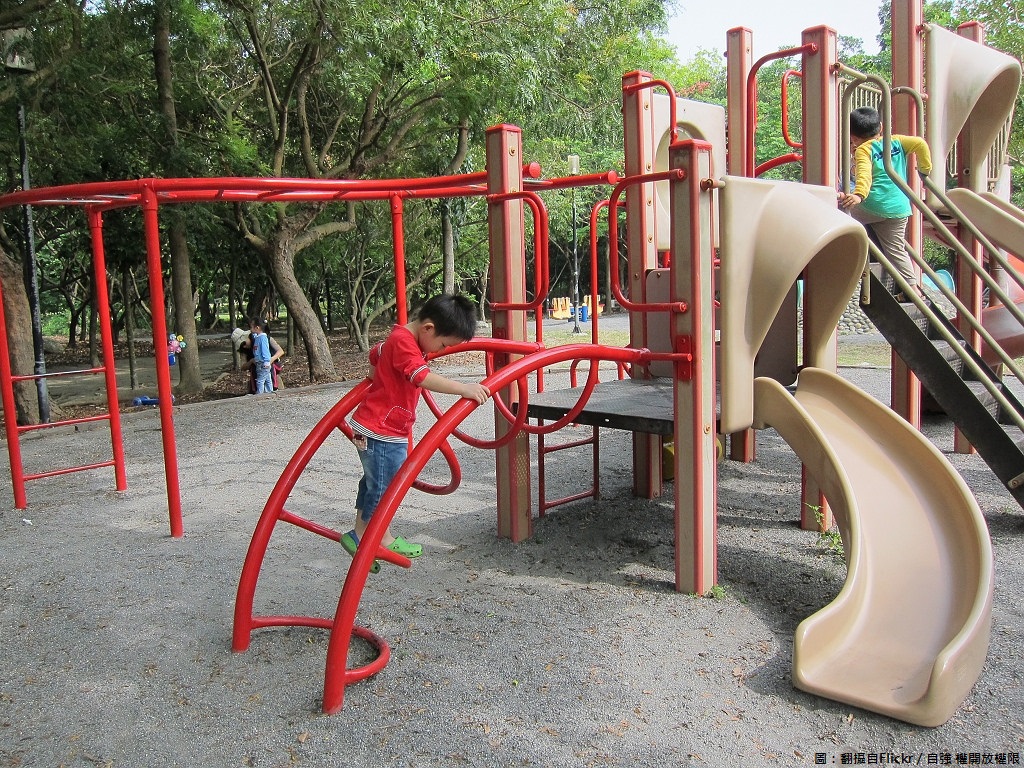 今(11)日位於高雄市楠梓區的高雄都會公園慶祝成立22週年,將舉辦週年慶系列活動,結合海陸限定活動推出健走及舉辦具環境教育意涵的活動,適合全家大小來場簡單樂活之旅! 今(11)日位於高雄市楠梓區的高雄都會公園慶祝成立22週年,將舉辦週年慶系列活動,結合海陸限定活動推出健走及舉辦具環境教育意涵的活動,適合全家大小來場簡單樂活之旅!