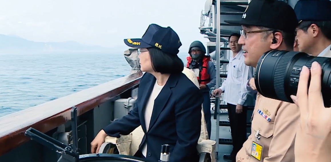 海軍將此次操演定位為「戰備抽測」聯合操演,實兵但沒有實彈,展現海軍平日機動、彈性動員的戰力。 海軍將此次操演定位為「戰備抽測」聯合操演,實兵但沒有實彈,展現海軍平日機動、彈性動員的戰力。