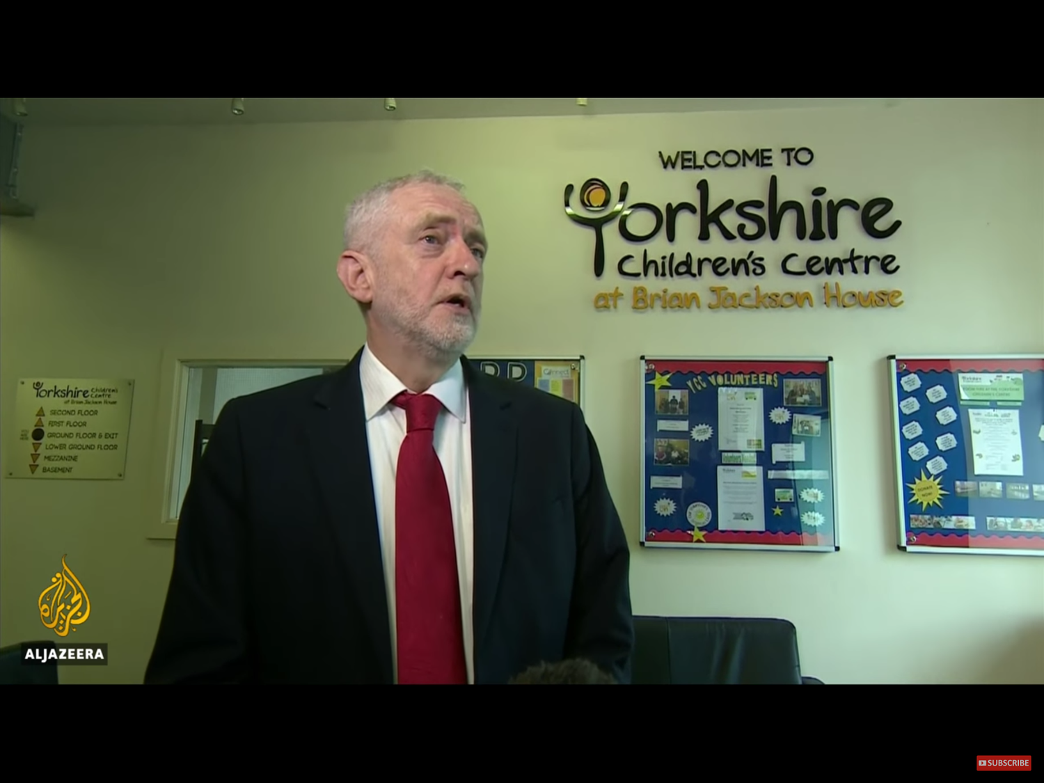 柯賓(Jeremy Corbyn)表示:「我要問外交大臣,也要問首相,空襲行動的法律依據為何?」 柯賓(Jeremy Corbyn)表示:「我要問外交大臣,也要問首相,空襲行動的法律依據為何?」