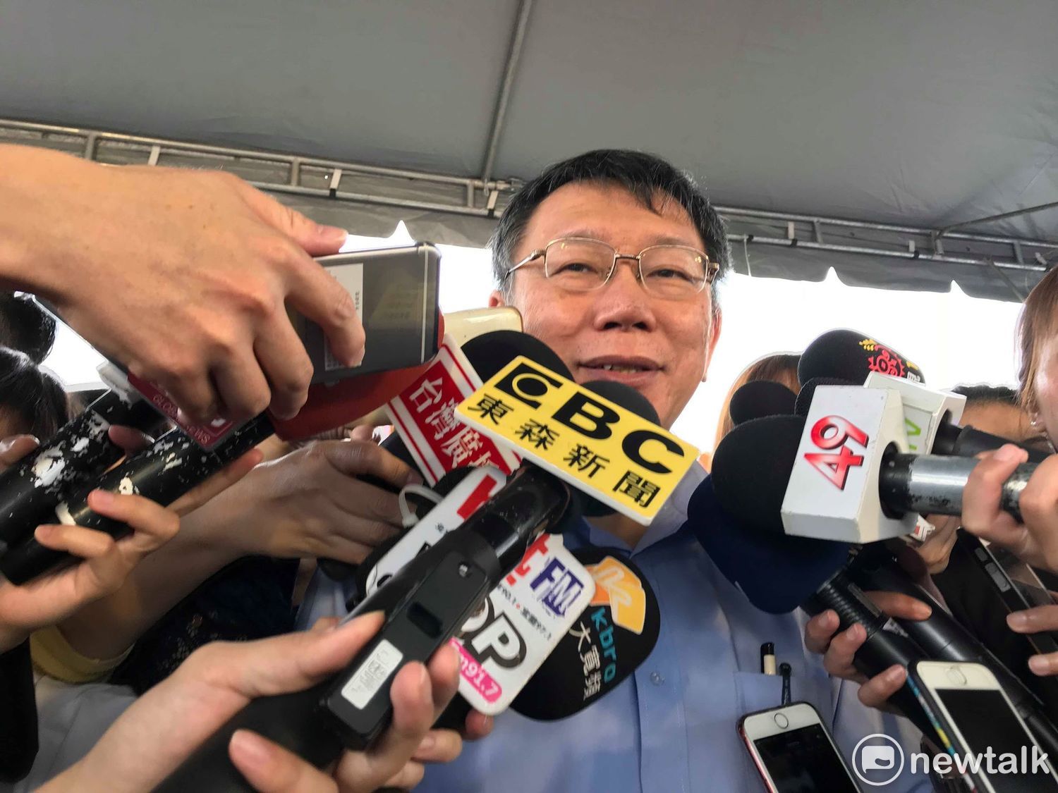 傳出民進黨是否繼續與台北市長柯文哲合作,將採取「假投票」方式決定。柯文哲說,自己不太方便評論,但他會盡量爭取支持,並坦言「會支持的就是會支持」,一切順其自然。 傳出民進黨是否繼續與台北市長柯文哲合作,將採取「假投票」方式決定。柯文哲說,自己不太方便評論,但他會盡量爭取支持,並坦言「會支持的就是會支持」,一切順其自然。