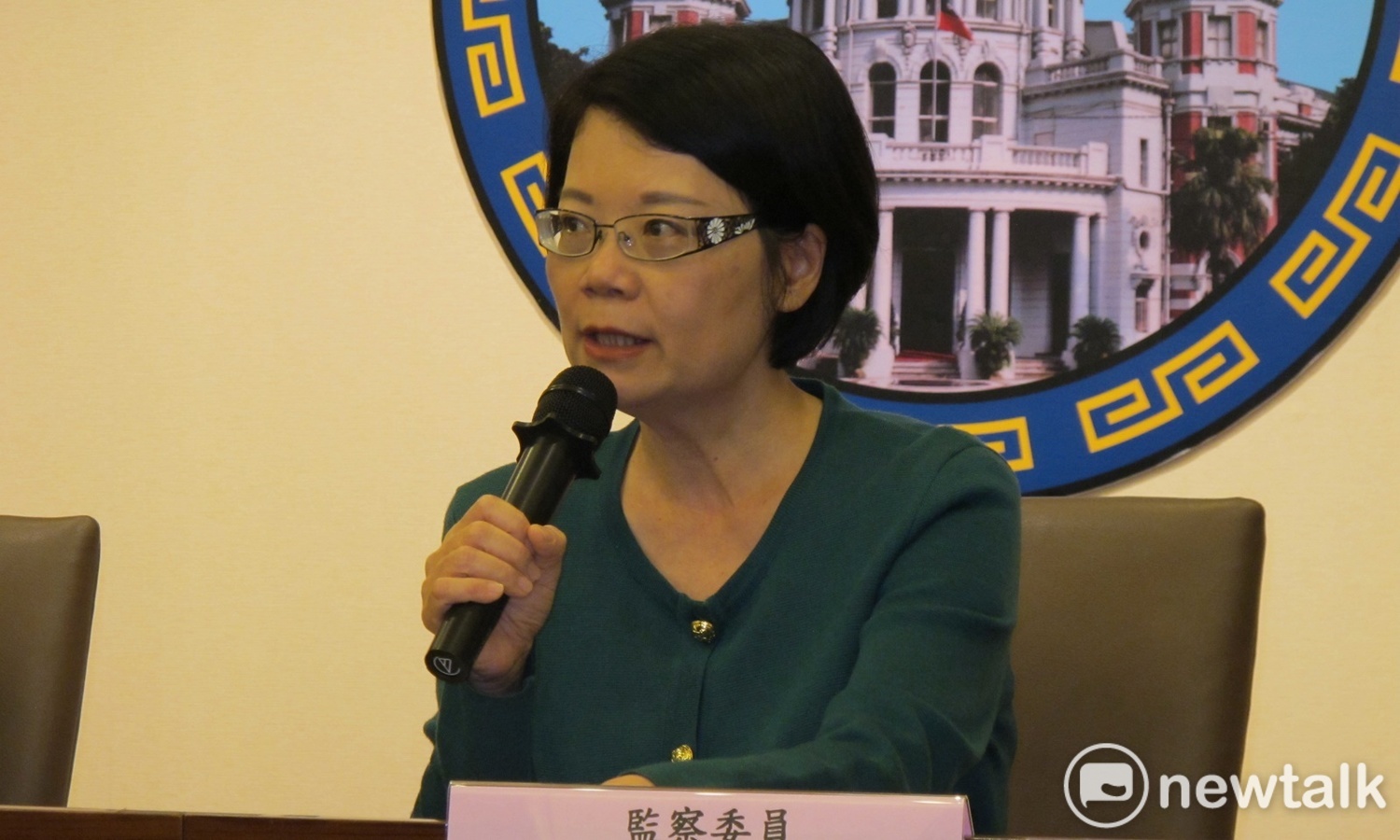 監委王美玉17日針對吳茂昆溢領案受訪。 監委王美玉17日針對吳茂昆溢領案受訪。