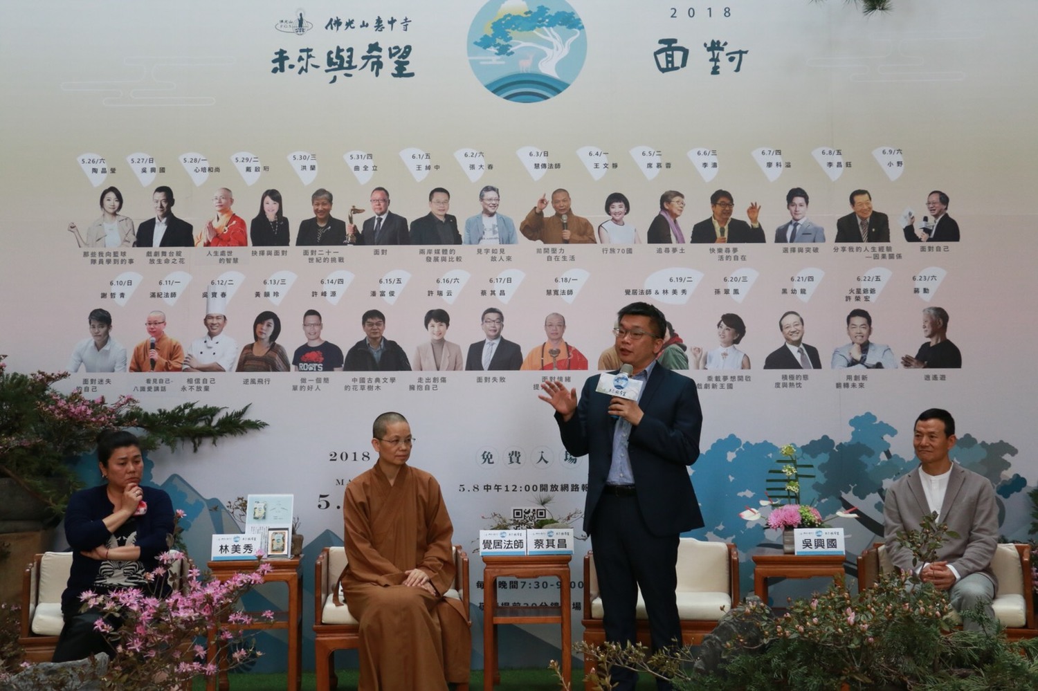 蔡其昌說,他的失敗經驗比成功精彩好幾倍。 蔡其昌說,他的失敗經驗比成功精彩好幾倍。