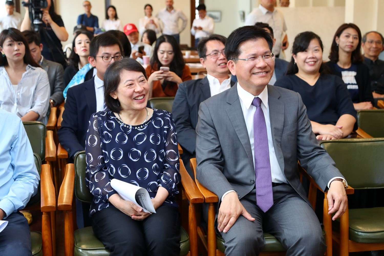 台中市長林佳龍與夫人廖婉如一同出席開幕記者會。 圖 : 台中市政府/提供 台中市長林佳龍與夫人廖婉如一同出席開幕記者會。 圖 : 台中市政府/提供