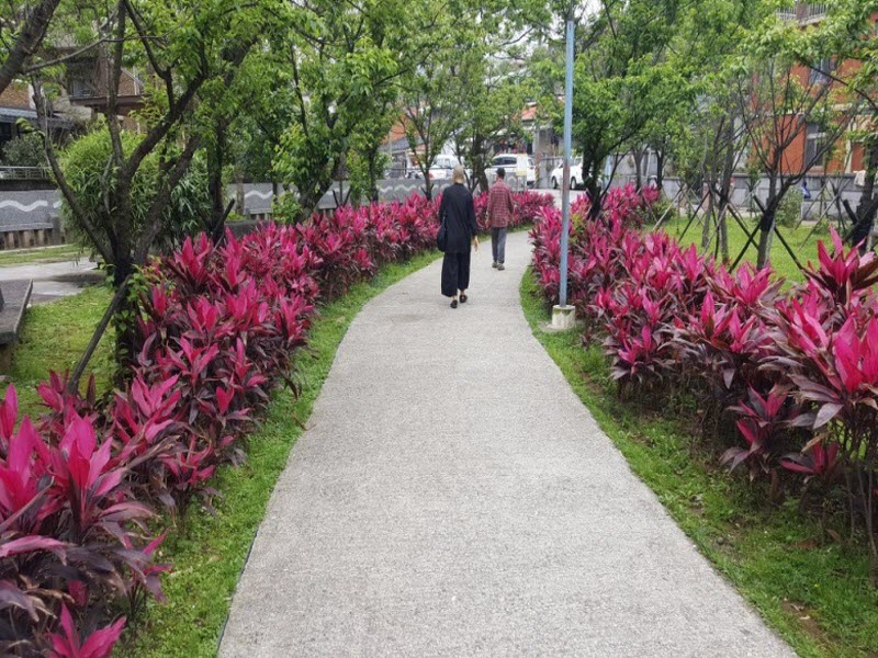 中山溫泉公園週邊的商圈,也是這次金山改造計畫中的重點之一。 圖:金山區公所提供 中山溫泉公園週邊的商圈,也是這次金山改造計畫中的重點之一。 圖:金山區公所提供