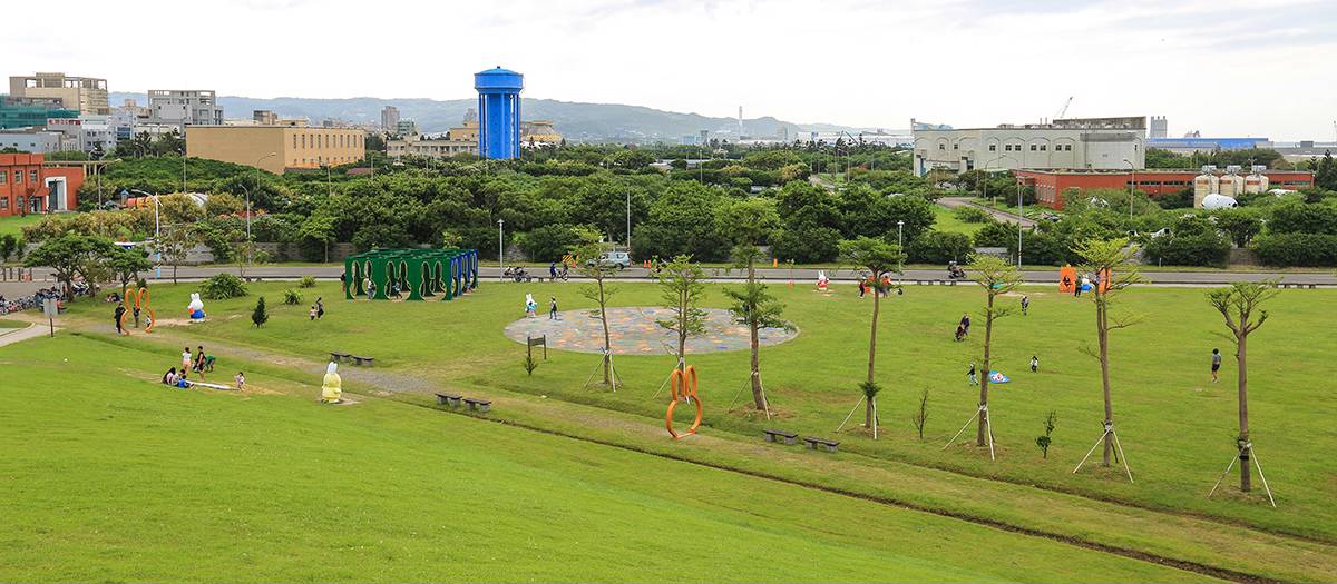 八里米飛公園自開幕後,吸引許多愛好米飛的粉絲前往拍照打卡,自去年(106)授權延長後,今年(107)再延長至108年6月30日。 八里米飛公園自開幕後,吸引許多愛好米飛的粉絲前往拍照打卡,自去年(106)授權延長後,今年(107)再延長至108年6月30日。