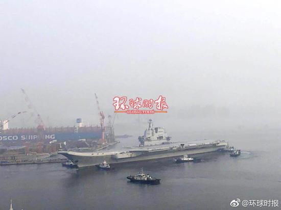 中國首艘自製航空母艦「001A型」,今天清晨正式開始首度海試。 中國首艘自製航空母艦「001A型」,今天清晨正式開始首度海試。