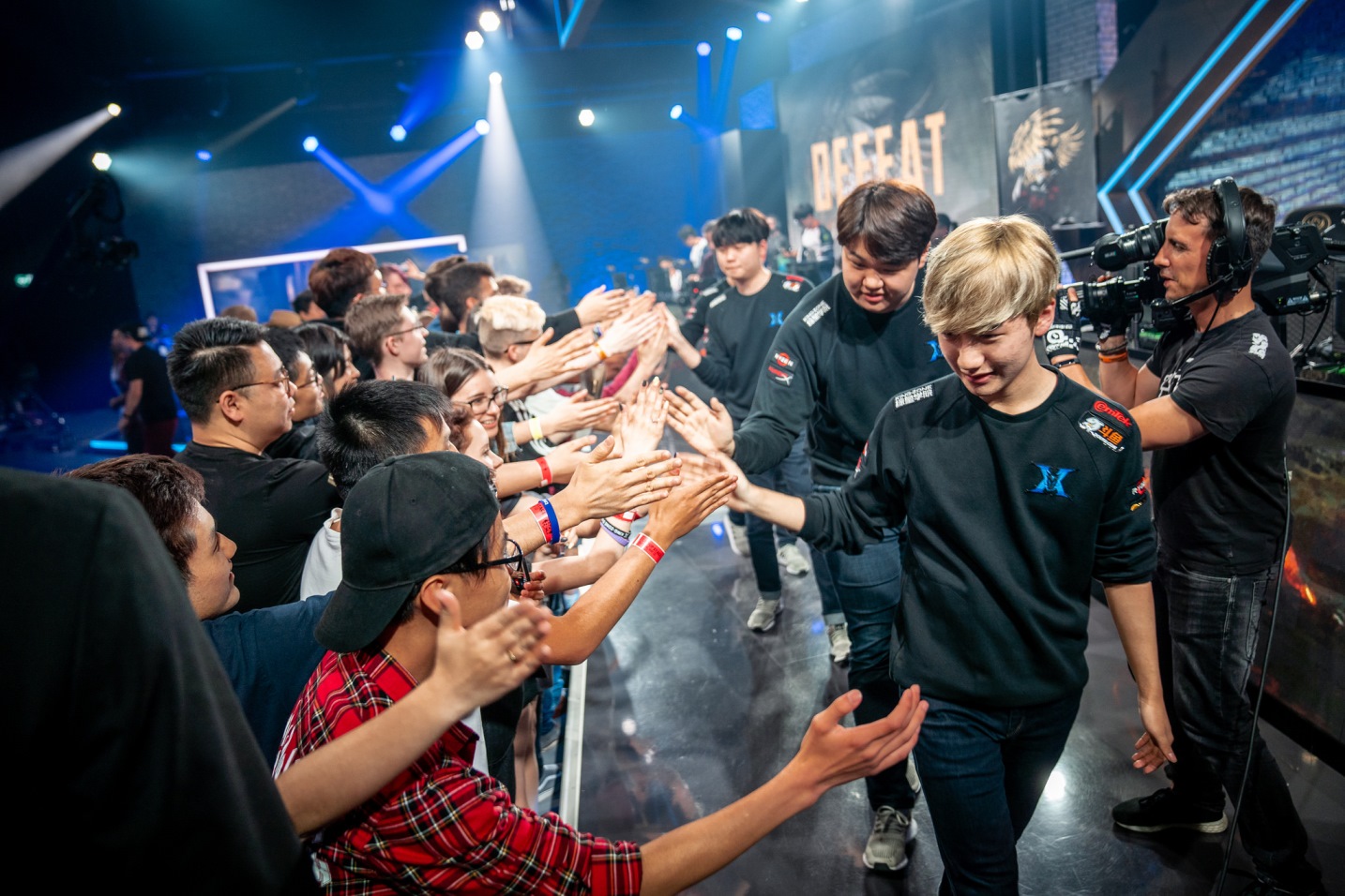 2018《英雄聯盟》MSI 季中邀請賽 FW 豪取六連勝後吞下二連敗,但仍位居小組賽第一。 2018《英雄聯盟》MSI 季中邀請賽 FW 豪取六連勝後吞下二連敗,但仍位居小組賽第一。