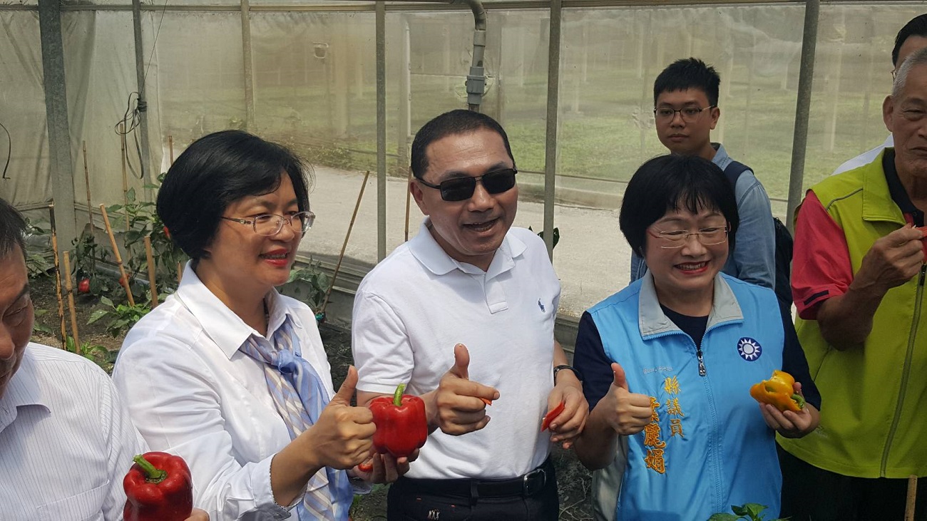王惠美發表「智慧午餐.健康升級」政策,侯友宜前來站台並背書。 圖 : 王惠美服務處/提供 王惠美發表「智慧午餐.健康升級」政策,侯友宜前來站台並背書。 圖 : 王惠美服務處/提供