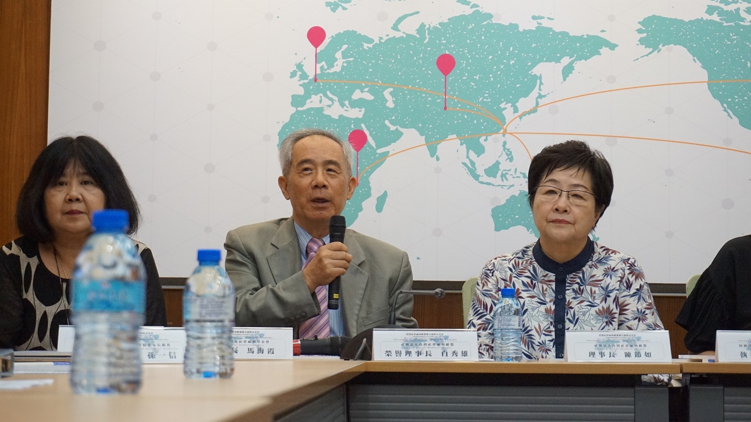 總計22個社福團體,連署請求台灣能加入WHA。 總計22個社福團體,連署請求台灣能加入WHA。