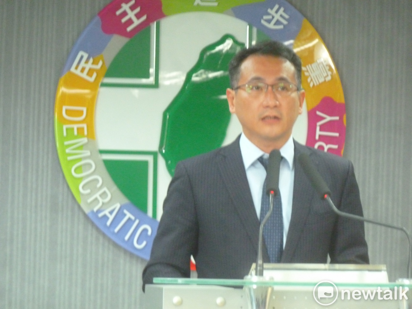 民進黨發言人鄭運鵬表示,選對會今(16)天的會議做出三點結論。 民進黨發言人鄭運鵬表示,選對會今(16)天的會議做出三點結論。