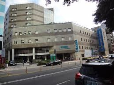 媒體報導,一對對伊朗籍母子難民在我國台安醫院接受治療時,被澳洲邊境部隊來台強押出境。 媒體報導,一對對伊朗籍母子難民在我國台安醫院接受治療時,被澳洲邊境部隊來台強押出境。