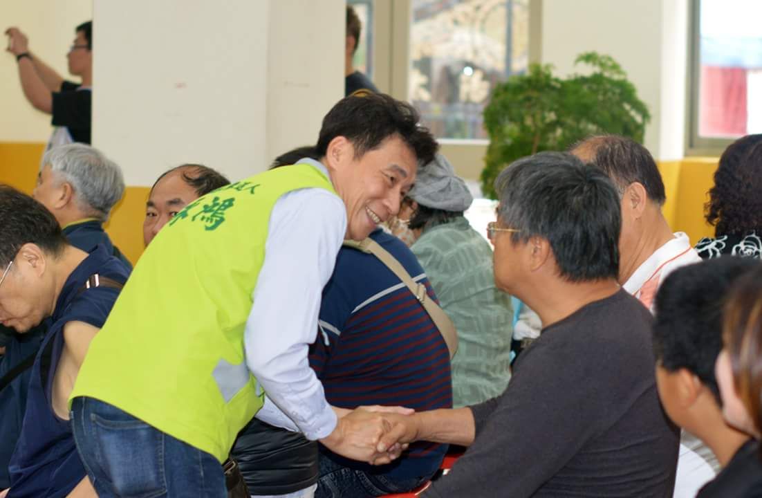 林永鴻是民進黨在新北三重蘆洲區提名市議員唯一新人,跑得特別勤。
圖:林永鴻提供 林永鴻是民進黨在新北三重蘆洲區提名市議員唯一新人,跑得特別勤。
圖:林永鴻提供