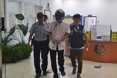 桃園市67歲陳男與68歲簡婦結婚多年,3天前兩人才商定離婚但尚未辦理手續。不過,簡姓婦人昨天被女兒發現遭人殺害分屍,涉嫌重大的陳姓老翁直到昨天深夜才坦承犯行。 圖/中央社 桃園市67歲陳男與68歲簡婦結婚多年,3天前兩人才商定離婚但尚未辦理手續。不過,簡姓婦人昨天被女兒發現遭人殺害分屍,涉嫌重大的陳姓老翁直到昨天深夜才坦承犯行。 圖/中央社