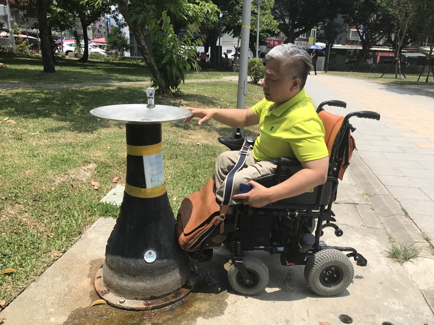 北市公園部分飲水機設置，讓輪椅族無法使用。