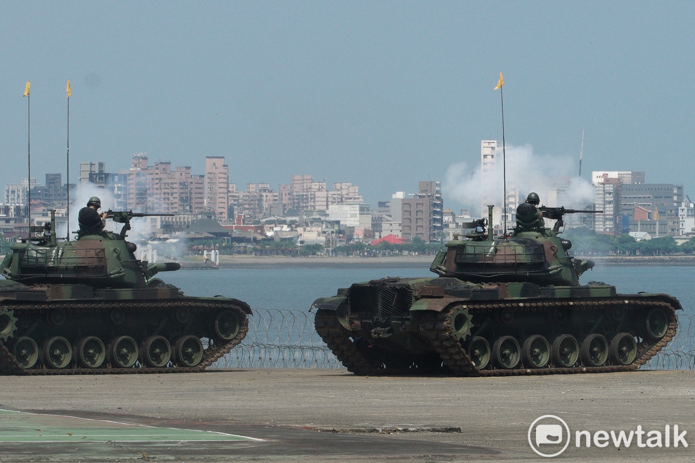 關指部河防部隊以多層次火力網殲滅來犯之敵軍。 關指部河防部隊以多層次火力網殲滅來犯之敵軍。