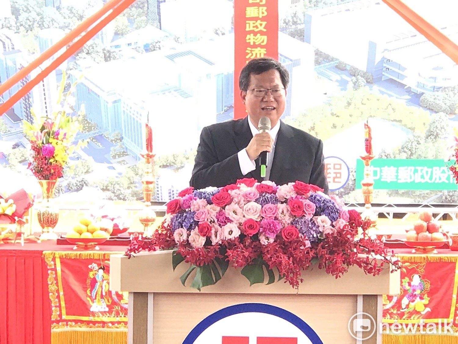 行政院長賴清德期勉中華郵政成為帶動台灣跨境電子商務及物流產業發展的領頭羊角色。