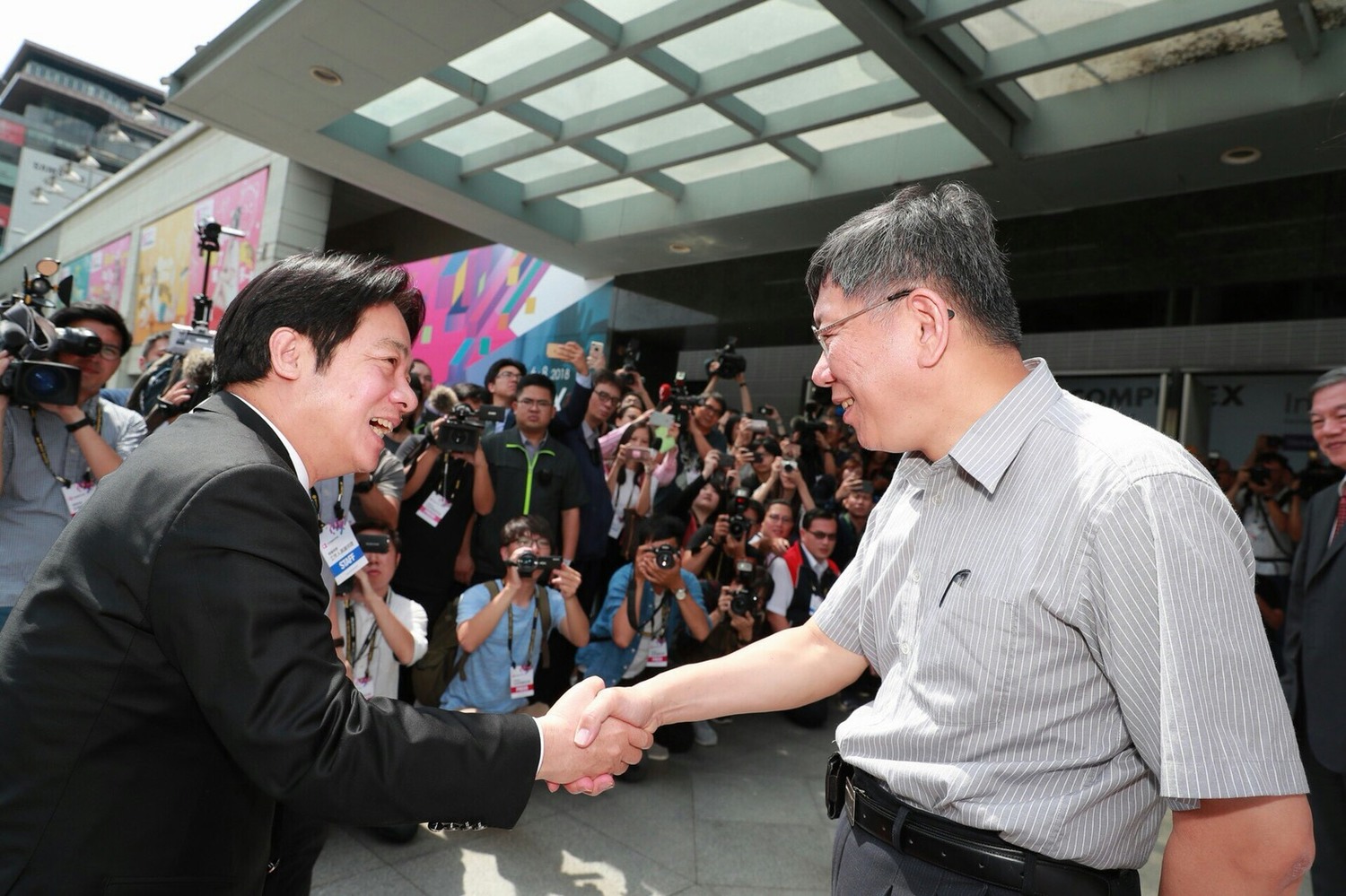 今天上午台北市長柯文哲至世貿三館參加2018臺北國際新創特展開幕式活動。 今天上午台北市長柯文哲至世貿三館參加2018臺北國際新創特展開幕式活動。
