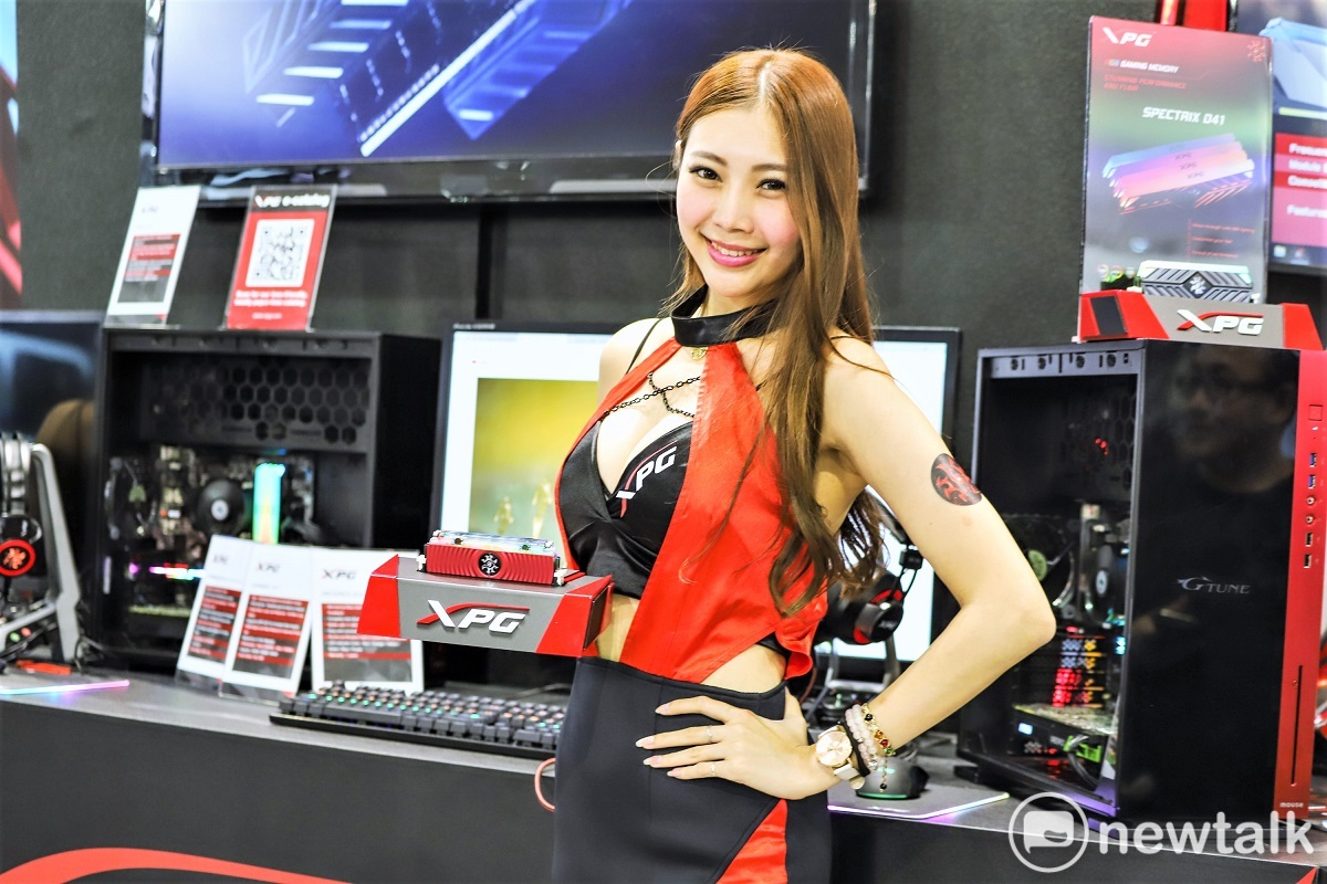 威剛旗下電競品牌 XPG 此次參展三大亮點之一,超頻達 5531MHz 的液冷 RGB 記憶體,在推出後訂單暴滿。 圖:陳宣如/攝 威剛旗下電競品牌 XPG 此次參展三大亮點之一,超頻達 5531MHz 的液冷 RGB 記憶體,在推出後訂單暴滿。 圖:陳宣如/攝