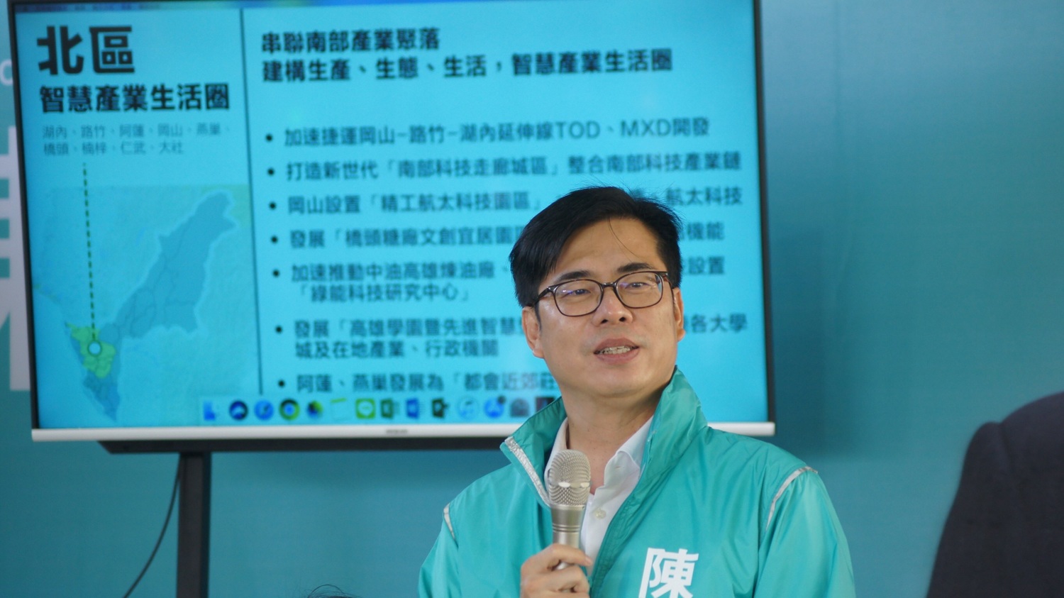 陳其邁希望加速仁武產業園區的推動,讓周邊工廠可以進駐,促進在地產業群聚及轉型。 陳其邁希望加速仁武產業園區的推動,讓周邊工廠可以進駐,促進在地產業群聚及轉型。