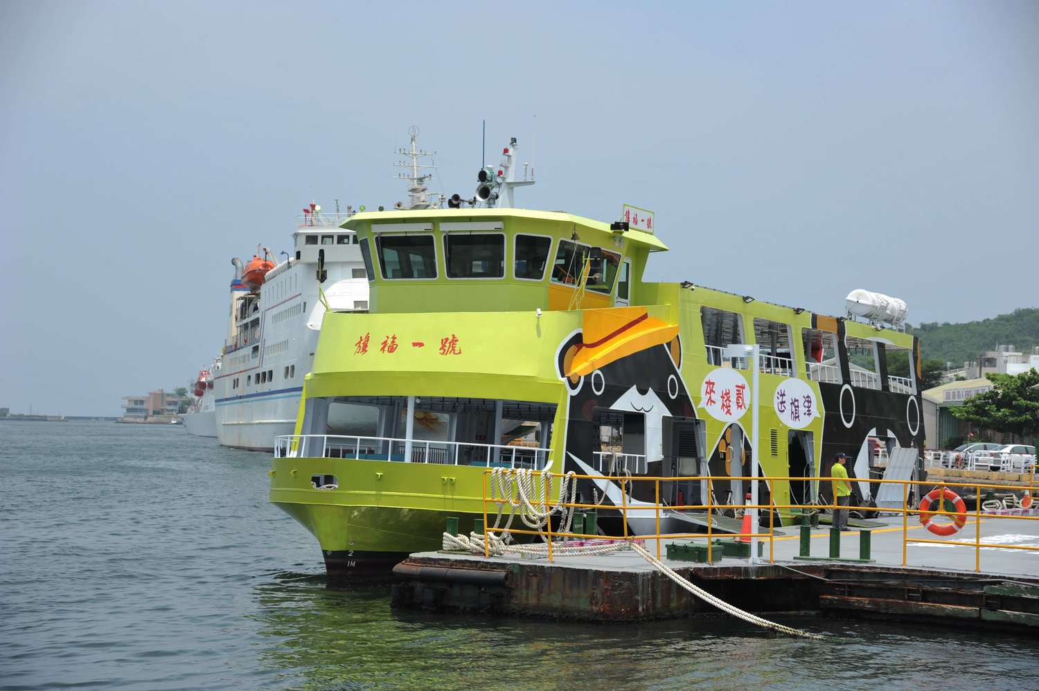 高雄市輪船公司新增「棧貳庫至旗津」航線,以「來棧貳,送旗津」為口號,串聯駁二藝術特區、旗津與哈瑪星, 開創高雄旅遊新玩法! 高雄市輪船公司新增「棧貳庫至旗津」航線,以「來棧貳,送旗津」為口號,串聯駁二藝術特區、旗津與哈瑪星, 開創高雄旅遊新玩法!