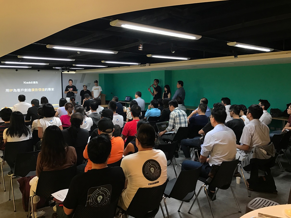 「創夢實驗室」一年兩梯次,每梯次為期三個月,主要以招收台灣新創團隊為主,著重數位內容、智慧平台、體感技術(VR/AR)、生活創新等領域,並特別重視具備輕資產高成長特質的團隊,以及視野與行動力兼備的創業家。 圖:創夢市集/提供 「創夢實驗室」一年兩梯次,每梯次為期三個月,主要以招收台灣新創團隊為主,著重數位內容、智慧平台、體感技術(VR/AR)、生活創新等領域,並特別重視具備輕資產高成長特質的團隊,以及視野與行動力兼備的創業家。 圖:創夢市集/提供