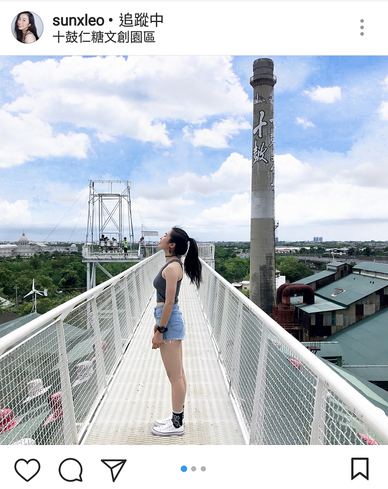 十鼓仁糖文創園區的天空步道以全長349公尺繞著百年大榕樹為最大特色,走到最頂樓更是觀賞園區的最佳置高點,這條步道以半透明的設計,周邊還有吸睛童趣感十足的裝置藝術。 圖:翻攝自instrgram/sunxleo開放權限 十鼓仁糖文創園區的天空步道以全長349公尺繞著百年大榕樹為最大特色,走到最頂樓更是觀賞園區的最佳置高點,這條步道以半透明的設計,周邊還有吸睛童趣感十足的裝置藝術。 圖:翻攝自instrgram/sunxleo開放權限