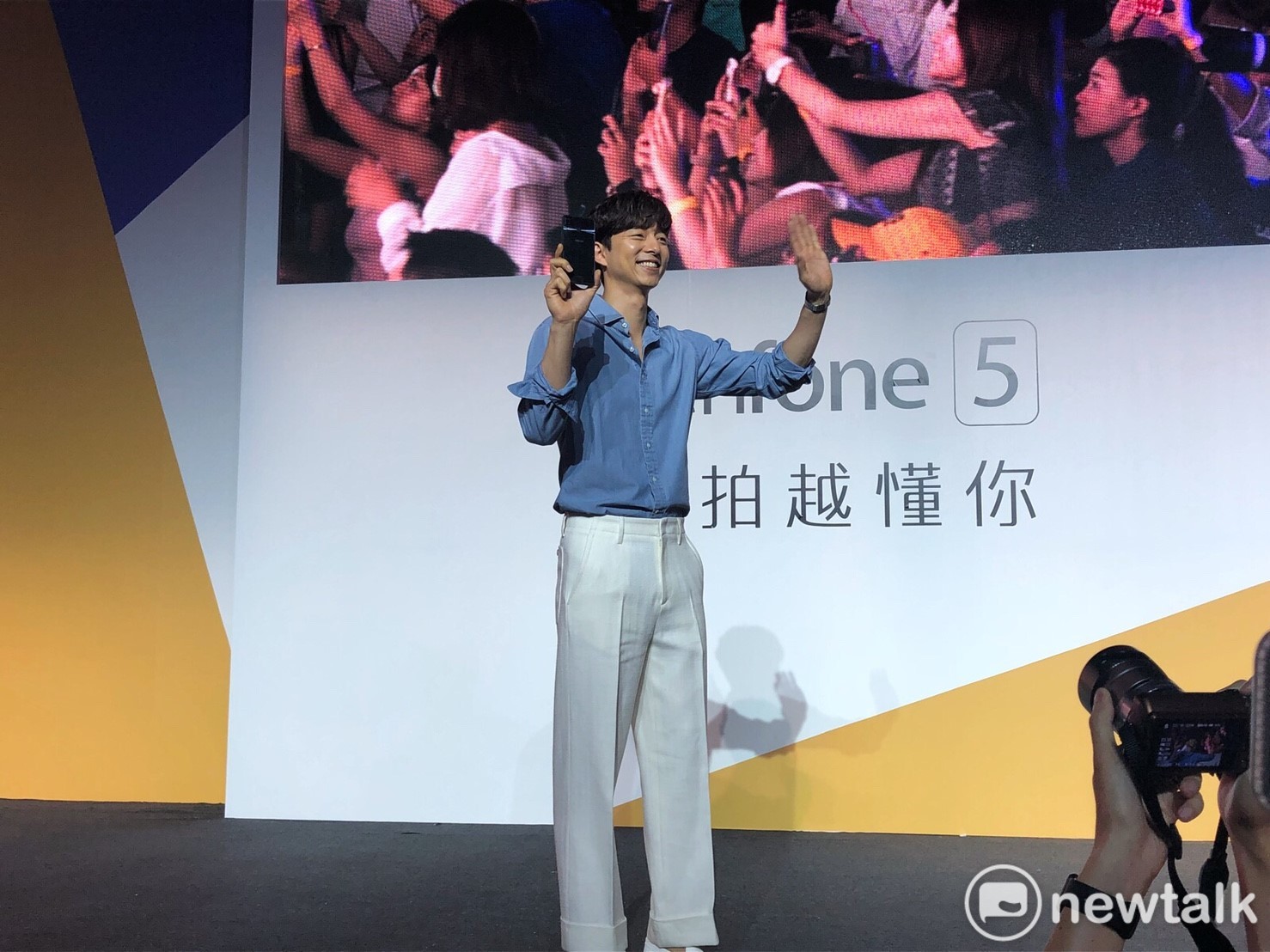 主辦單位準備了生日蛋糕將在活動最後為孔劉慶生。 圖:丘秝榕/攝 主辦單位準備了生日蛋糕將在活動最後為孔劉慶生。 圖:丘秝榕/攝