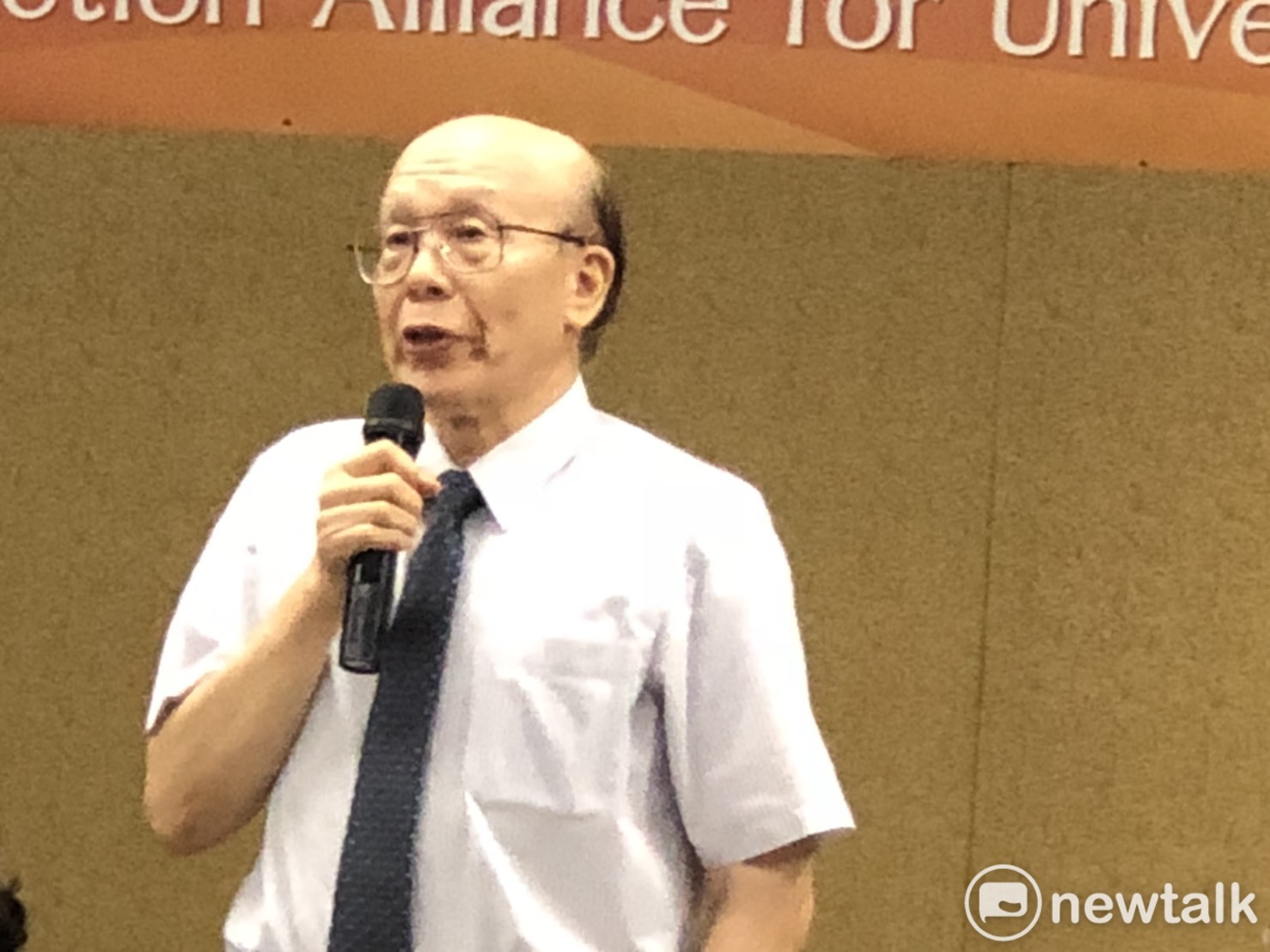 台大前校長李嗣涔說,台灣已經變成「教育部沒部長,台大沒校長」的國際笑話、「一個有良心的人怎麼敢接教長」! 圖:謝莉慧/攝 台大前校長李嗣涔說,台灣已經變成「教育部沒部長,台大沒校長」的國際笑話、「一個有良心的人怎麼敢接教長」! 圖:謝莉慧/攝