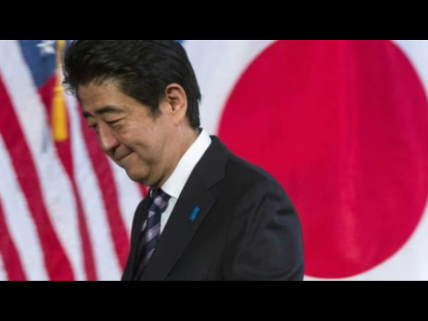 雖然奧姆真理教事件給日本社會帶來重大受害與影響,不過大喊「此刻,死刑執行了!」拿處死刑執行當作新聞秀報導,讓人懷疑日本媒體的人權意識;更重要的是,為何23年前的案子在此時執行了? 雖然奧姆真理教事件給日本社會帶來重大受害與影響,不過大喊「此刻,死刑執行了!」拿處死刑執行當作新聞秀報導,讓人懷疑日本媒體的人權意識;更重要的是,為何23年前的案子在此時執行了?