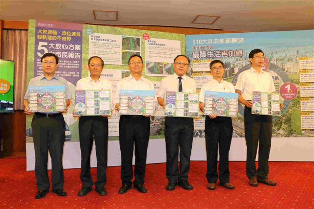 高雄副市長史哲表示,目前針對輕軌美術館段全力趕工,為讓民眾安心,輕軌路經的美術館周邊建設將採納民眾意見。 高雄副市長史哲表示,目前針對輕軌美術館段全力趕工,為讓民眾安心,輕軌路經的美術館周邊建設將採納民眾意見。