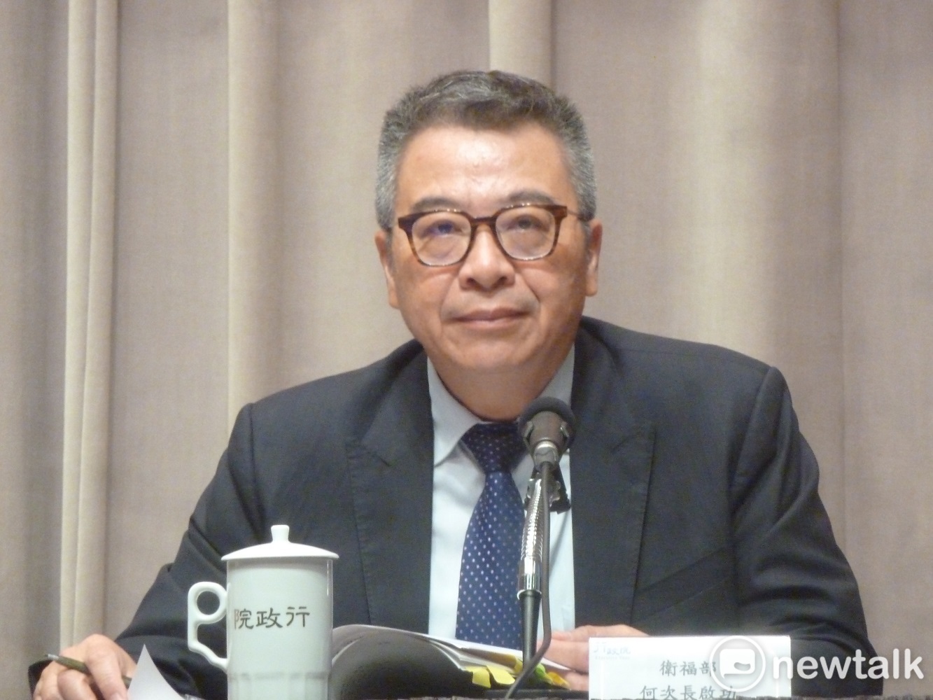 衛福部次長何啟功表示,預計將編列40億預算,從建構健康的部落、家庭與個人出發,以改善原住民的生活品質,縮短健康不平等。 圖:謝莉慧/攝 衛福部次長何啟功表示,預計將編列40億預算,從建構健康的部落、家庭與個人出發,以改善原住民的生活品質,縮短健康不平等。 圖:謝莉慧/攝