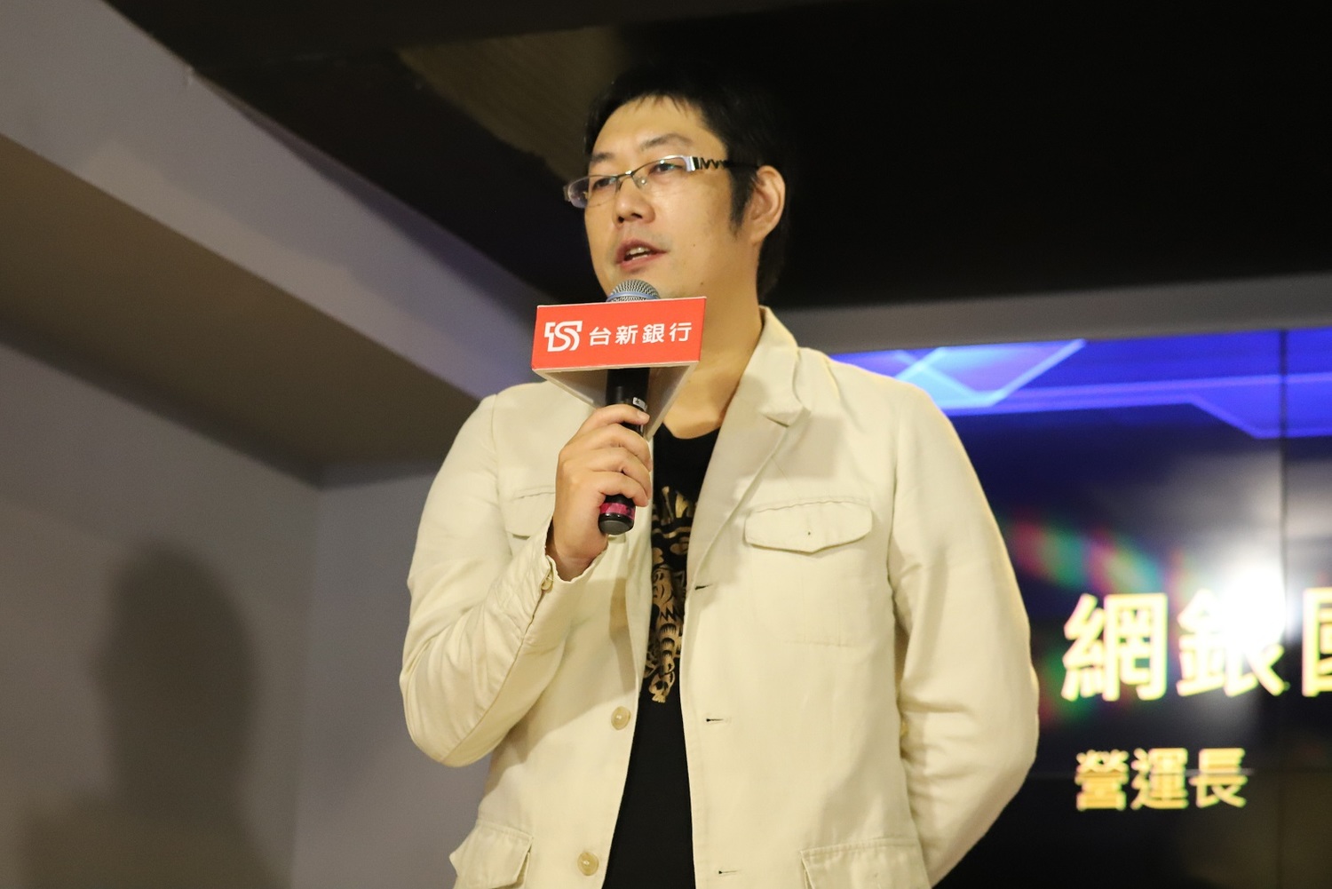 網銀國際營運長施書凱表示：「網銀國際經營閃電狼職業電競多年，一直秉持著扶植本土電競產業的信念，期望透過電競讓年輕一代在國際舞台上被看見。」