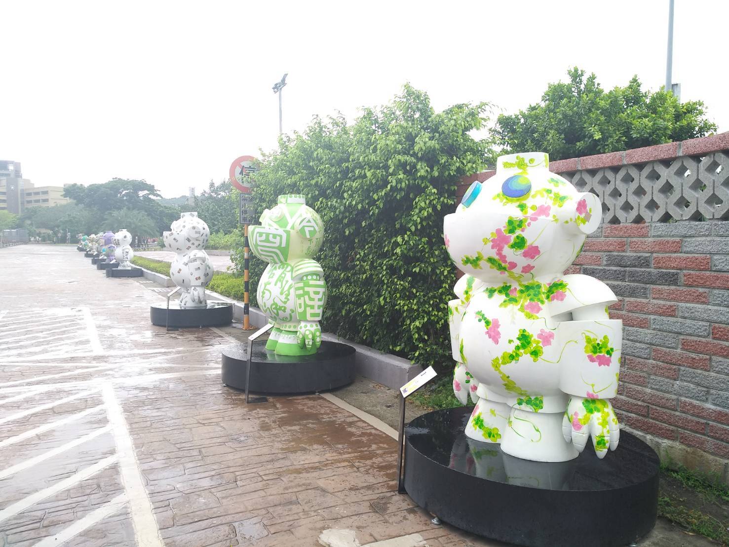 此次為屏東縣政府觀光傳播處與高雄市共同合作,加碼在棧貳庫登場LUCAS的特別款。 圖:屏東縣觀傳處提供 此次為屏東縣政府觀光傳播處與高雄市共同合作,加碼在棧貳庫登場LUCAS的特別款。 圖:屏東縣觀傳處提供