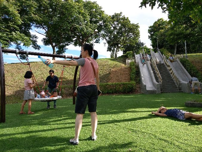 石潭公園緊連麥帥公路及國道1號高速公路,占地相當廣闊。 圖:台北市工務局提供 石潭公園緊連麥帥公路及國道1號高速公路,占地相當廣闊。 圖:台北市工務局提供