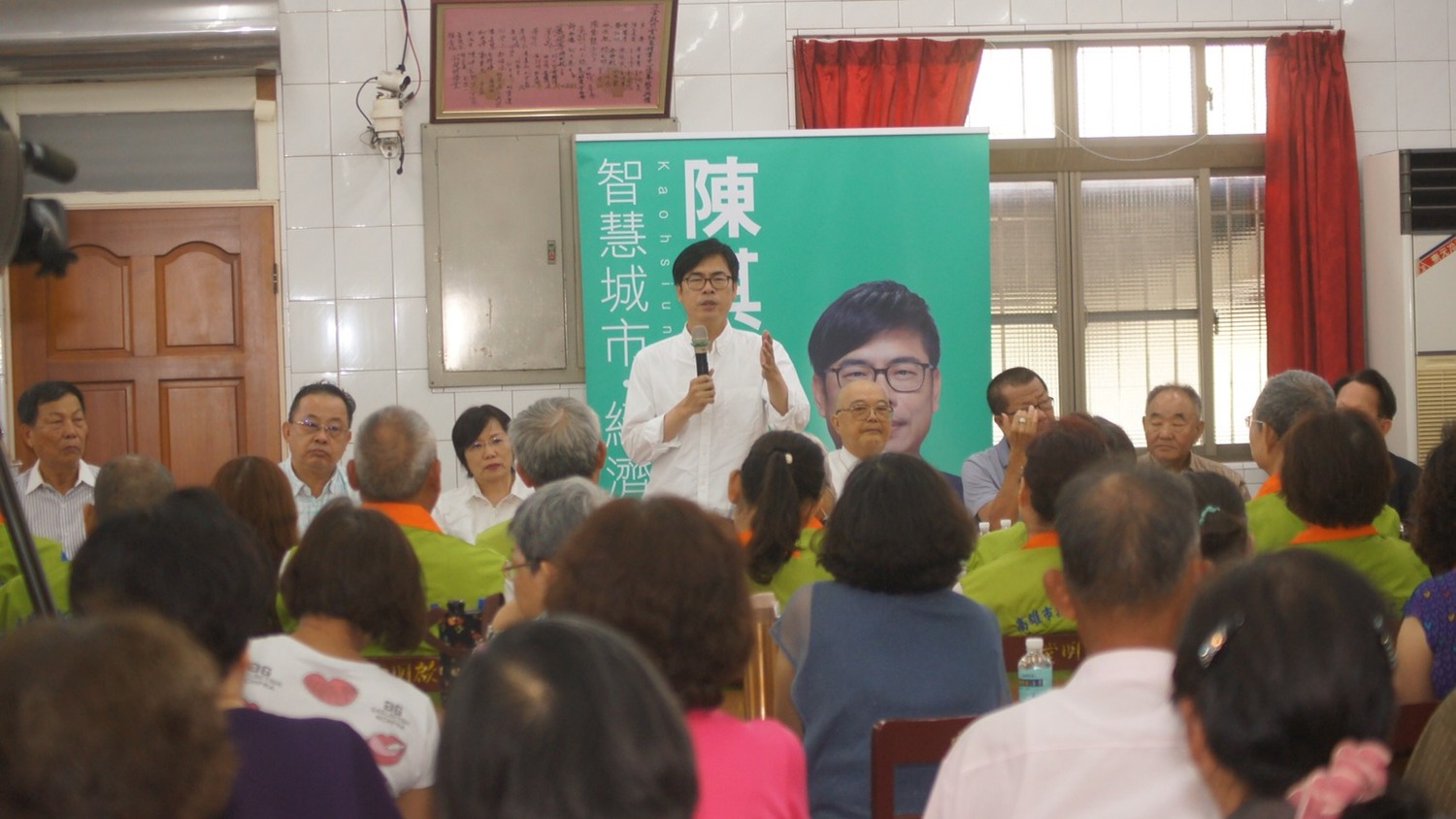 高雄市長參選人陳其邁今 (12) 日表示,為振興左營經濟,「左營大車站計畫」,以高鐵車站為核心,規劃設置金融科技園區、科技育成中心,鼓勵國際企業進駐,並引進大型百貨公司和旅社,活絡左營經濟。 圖:陳其邁競選辦公室/提供 高雄市長參選人陳其邁今 (12) 日表示,為振興左營經濟,「左營大車站計畫」,以高鐵車站為核心,規劃設置金融科技園區、科技育成中心,鼓勵國際企業進駐,並引進大型百貨公司和旅社,活絡左營經濟。 圖:陳其邁競選辦公室/提供