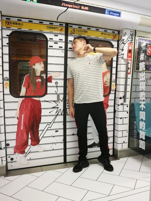 「超硬電司趴彩繪列車」一隅。 圖:台北捷運公司/提供 「超硬電司趴彩繪列車」一隅。 圖:台北捷運公司/提供