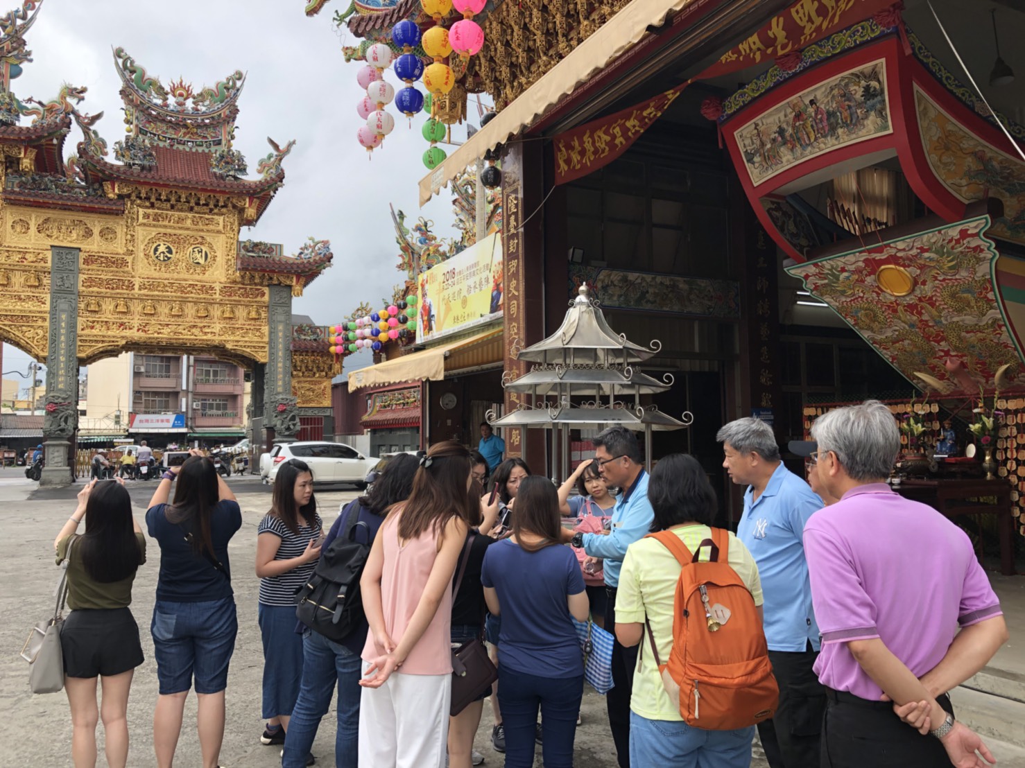 香港踩線團參訪東隆宮。 圖 : 屏東縣政府/提供 香港踩線團參訪東隆宮。 圖 : 屏東縣政府/提供