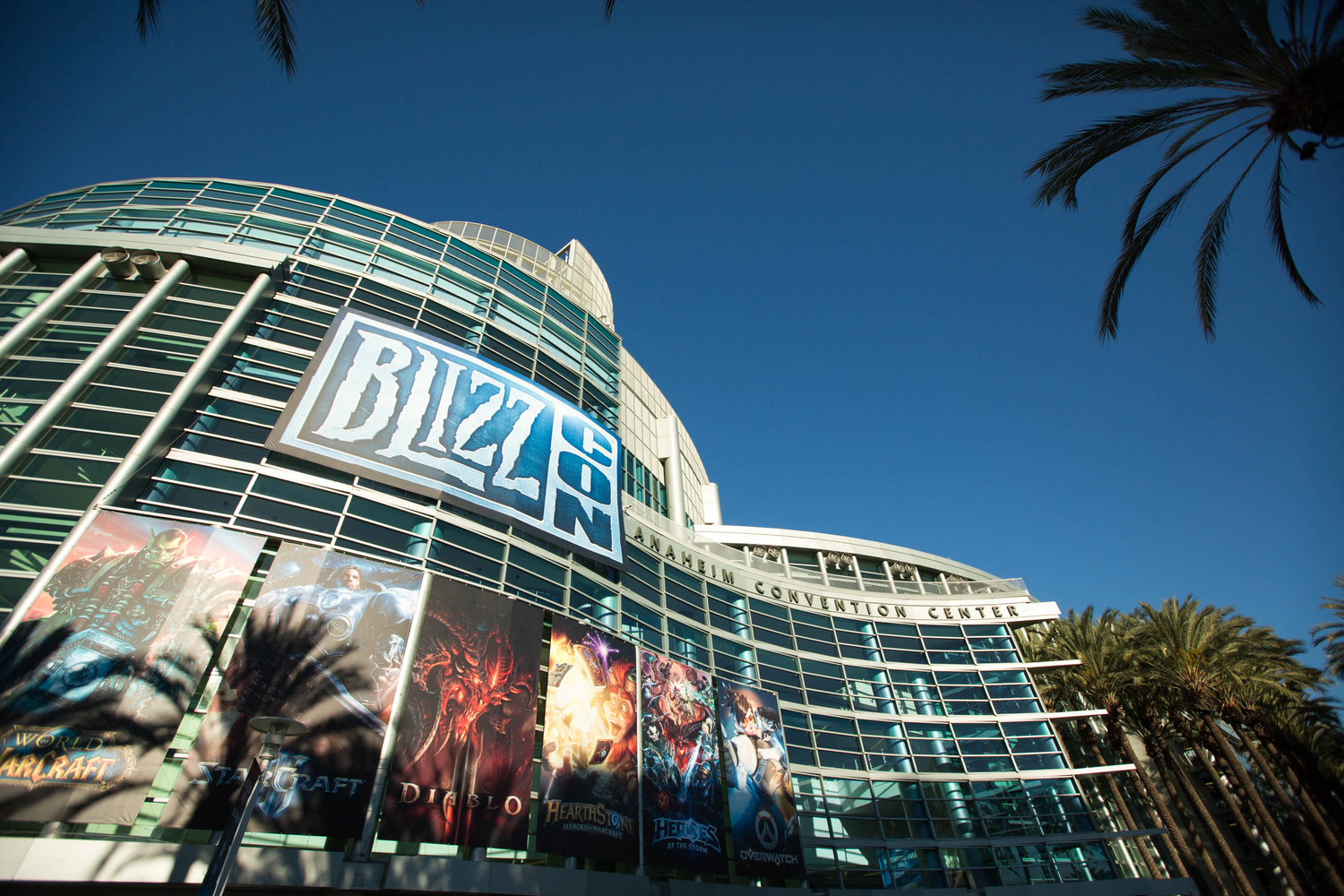 BlizzCon是全球玩家分享對遊戲的熱情與互相交流年度社群盛會。 BlizzCon是全球玩家分享對遊戲的熱情與互相交流年度社群盛會。