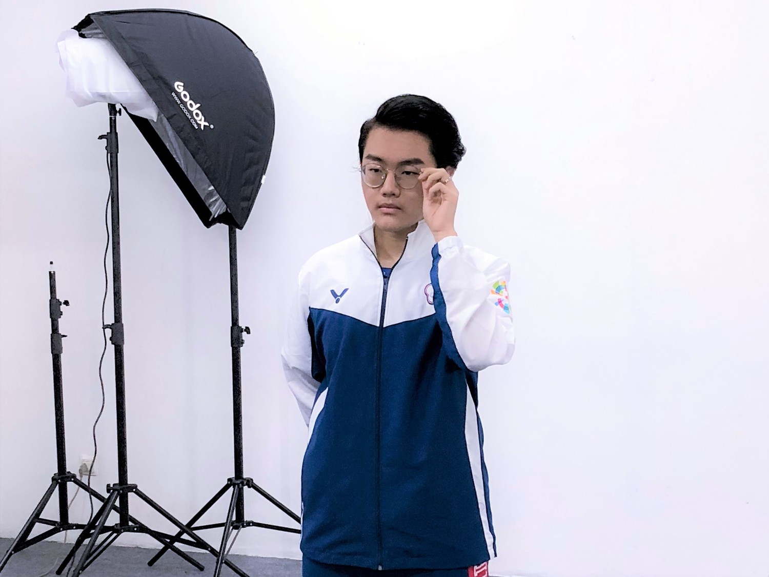 於印尼亞運拍攝定裝照地Betty