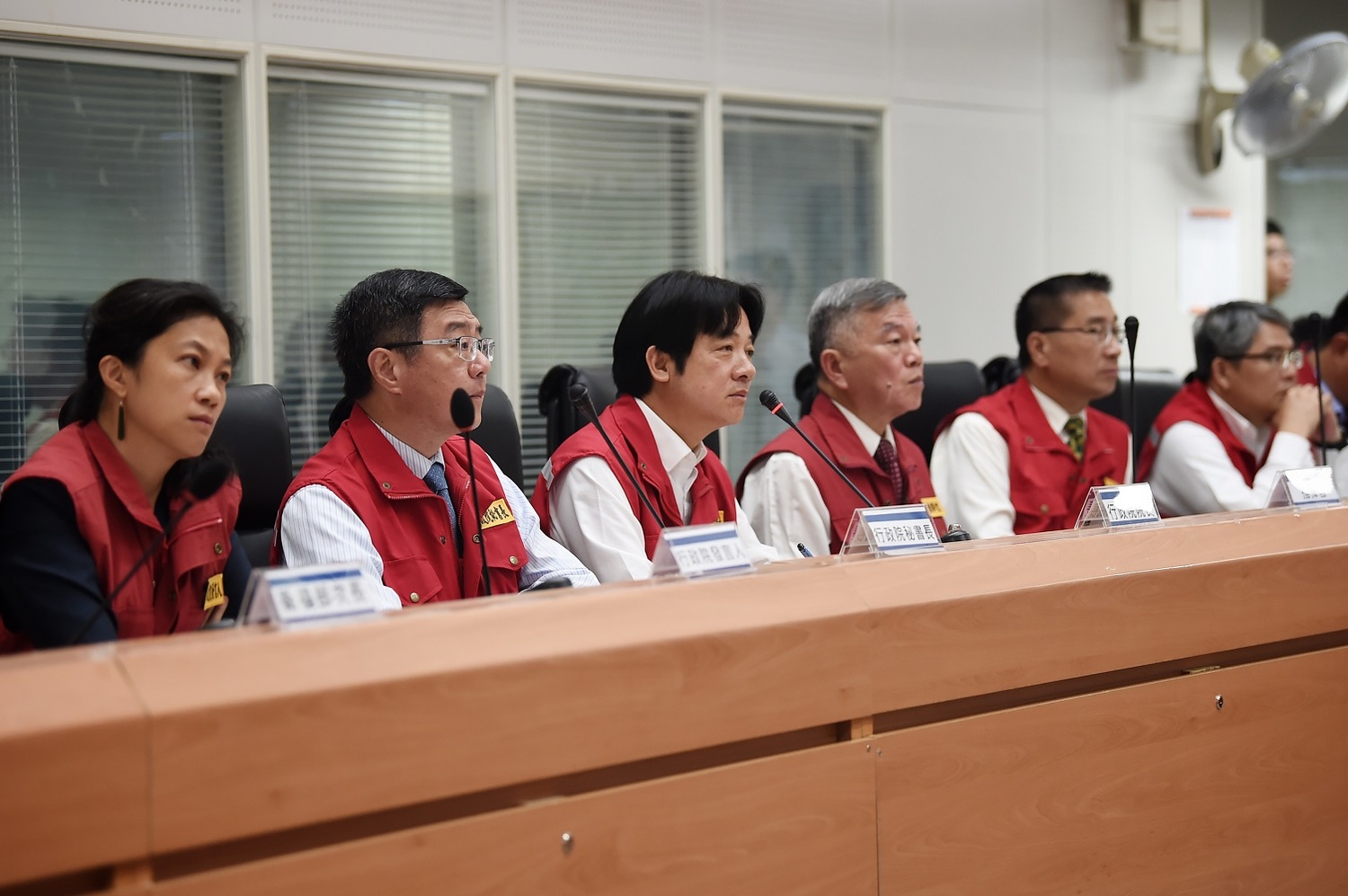 行政院長賴清德今(28)日指示,於今天之前完成家禽及家畜遺體搬離及焚化工作,避免引起傳染病。 圖:行政院提供 行政院長賴清德今(28)日指示,於今天之前完成家禽及家畜遺體搬離及焚化工作,避免引起傳染病。 圖:行政院提供