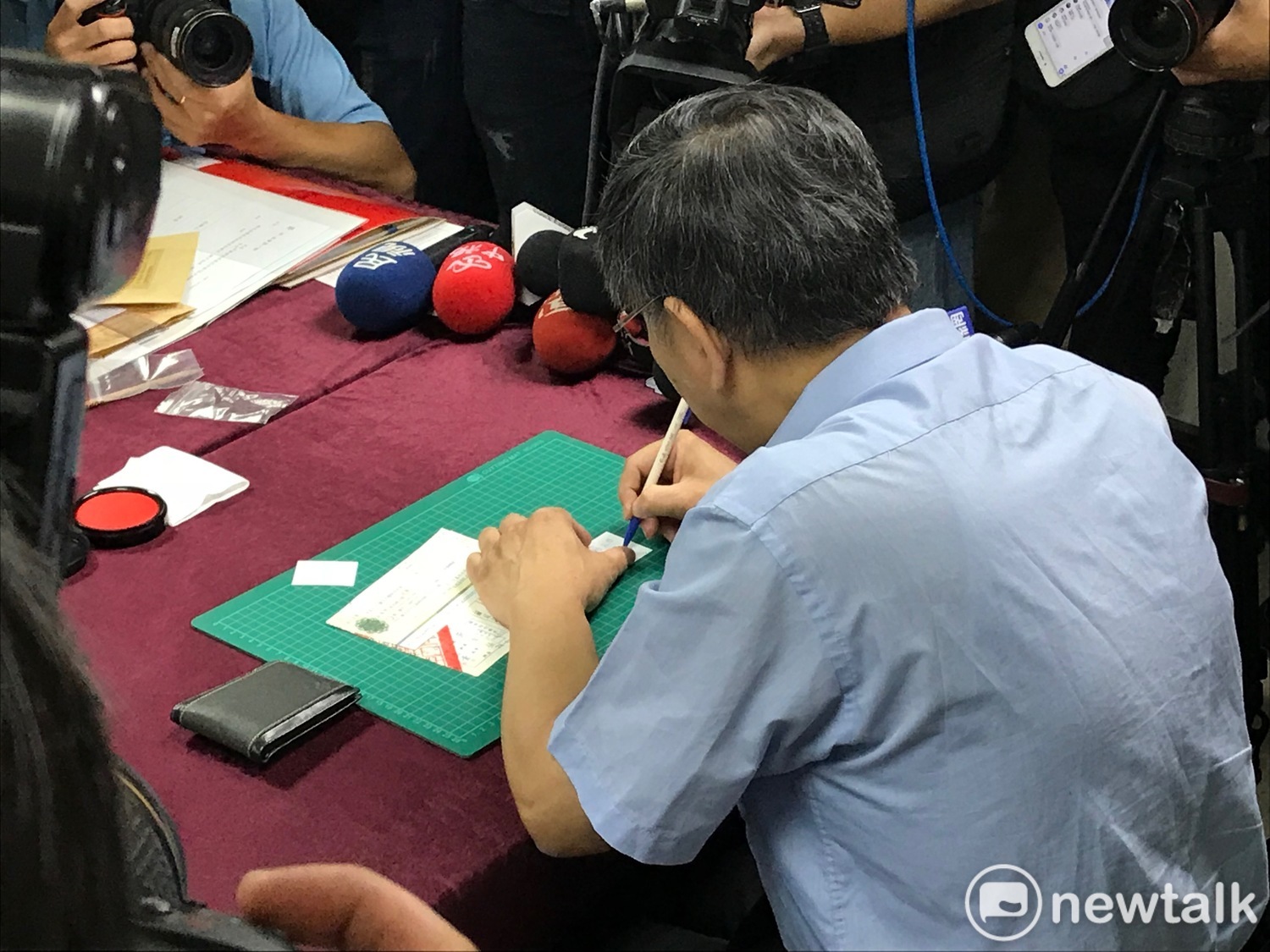 柯文哲登記參選台北市長。 圖 : 周煊惠 / 攝 柯文哲登記參選台北市長。 圖 : 周煊惠 / 攝