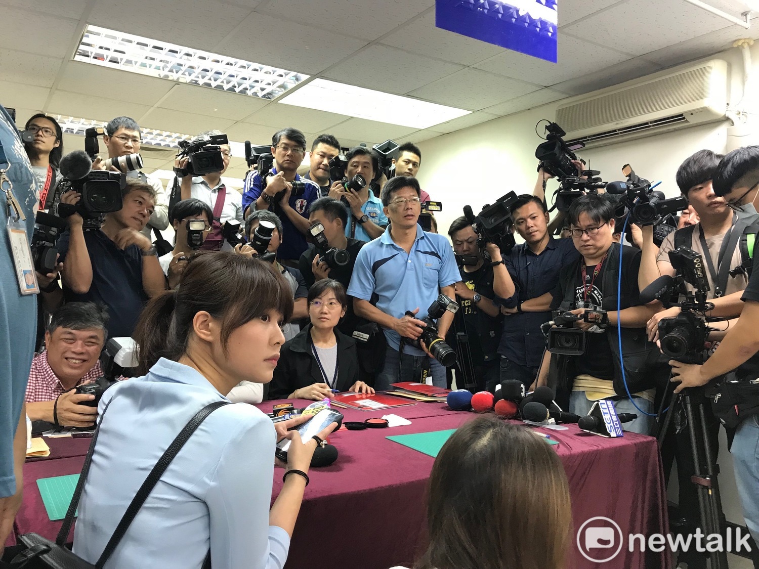 現場媒體大陣仗。 圖 : 周煊惠 / 攝 現場媒體大陣仗。 圖 : 周煊惠 / 攝